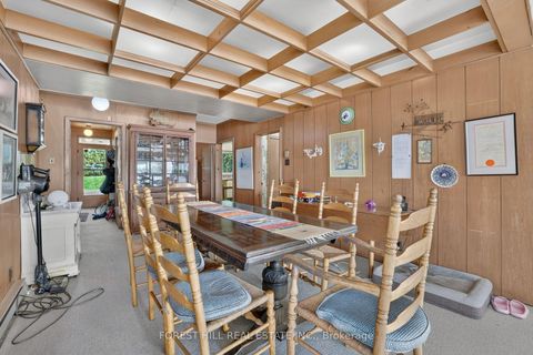 Photo 4 at 9 Tikvah Circle, Historic Lakeshore Communities, Georgina