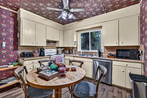 Photo 9 at 9 Tikvah Circle, Historic Lakeshore Communities, Georgina