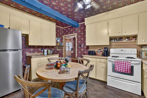 Photo 10 at 9 Tikvah Circle, Historic Lakeshore Communities, Georgina