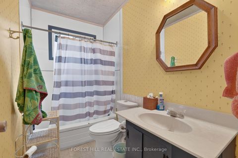 Photo 19 at 9 Tikvah Circle, Historic Lakeshore Communities, Georgina