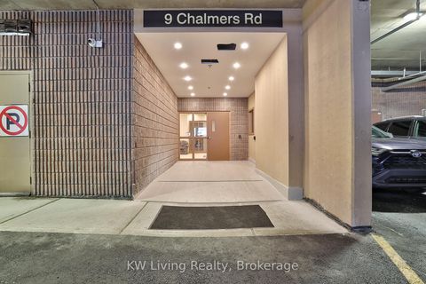 Photo 5 at 101 - 9 Chalmers Road, Doncrest, Richmond Hill