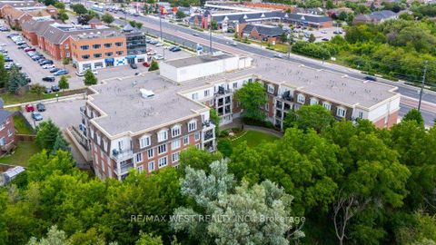 Photo 2 at PH 413 - 4620 Highway 7 Avenue, East Woodbridge, Vaughan