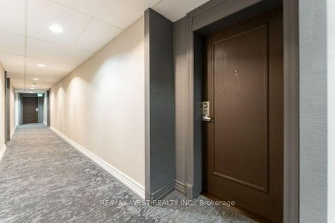 Photo 4 at PH 413 - 4620 Highway 7 Avenue, East Woodbridge, Vaughan