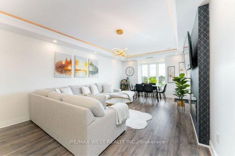 Photo 6 at PH 413 - 4620 Highway 7 Avenue, East Woodbridge, Vaughan