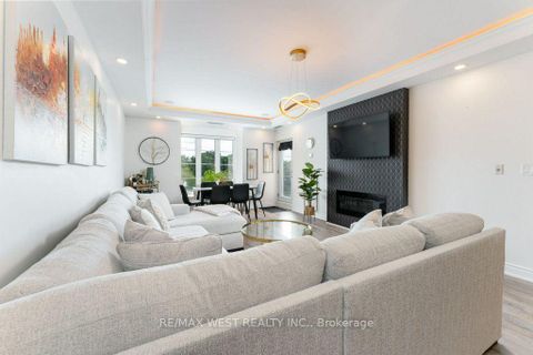 Photo 7 at PH 413 - 4620 Highway 7 Avenue, East Woodbridge, Vaughan