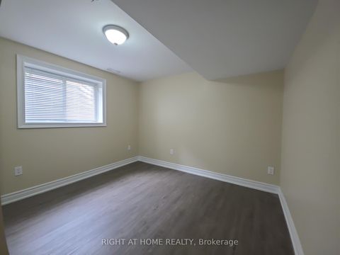 Photo 11 at 162 Hanmer Street E, East Bayfield, Barrie