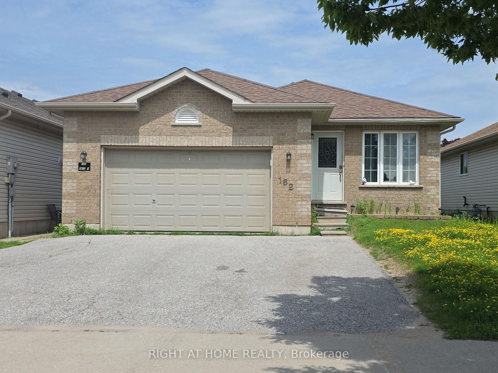 162 Hanmer Street E, East Bayfield, Barrie photo number 2