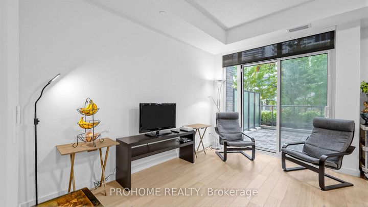 Photo 4 at 111 - 27 McMahon Drive, Bayview Village, Toronto