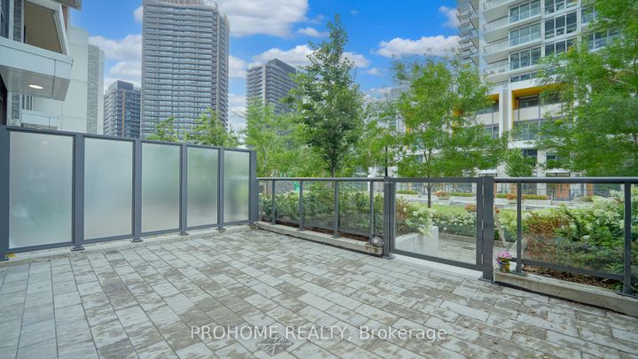 Photo 5 at 111 - 27 McMahon Drive, Bayview Village, Toronto