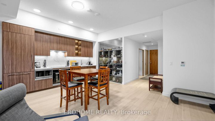Photo 8 at 111 - 27 McMahon Drive, Bayview Village, Toronto