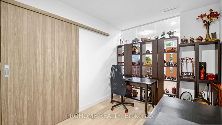 Photo 12 at 111 - 27 McMahon Drive, Bayview Village, Toronto
