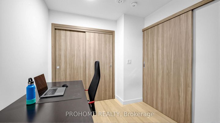 Photo 13 at 111 - 27 McMahon Drive, Bayview Village, Toronto
