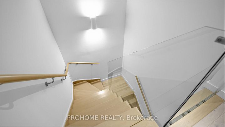Photo 15 at 111 - 27 McMahon Drive, Bayview Village, Toronto