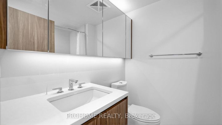 Photo 20 at 111 - 27 McMahon Drive, Bayview Village, Toronto