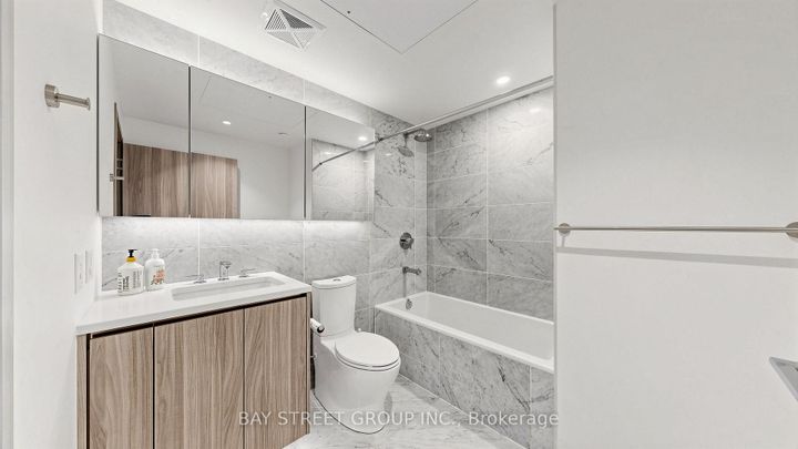 Photo 1 at 2515 - 95 McMahon Drive, Bayview Village, Toronto