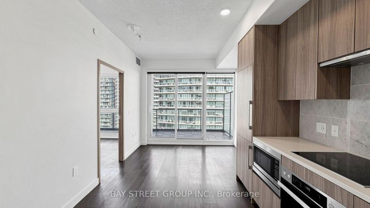 Photo 2 at 2515 - 95 McMahon Drive, Bayview Village, Toronto