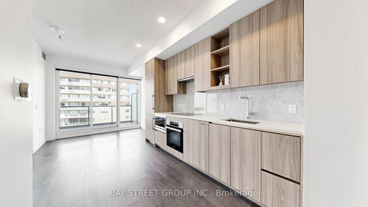 Photo 3 at 2515 - 95 McMahon Drive, Bayview Village, Toronto