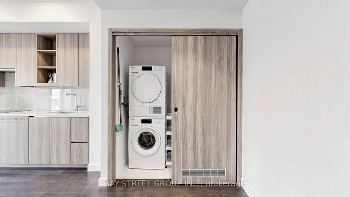 Photo 9 at 2515 - 95 McMahon Drive, Bayview Village, Toronto