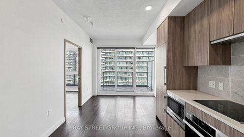 Photo 2 at 2515 - 95 McMahon Drive, Bayview Village, Toronto