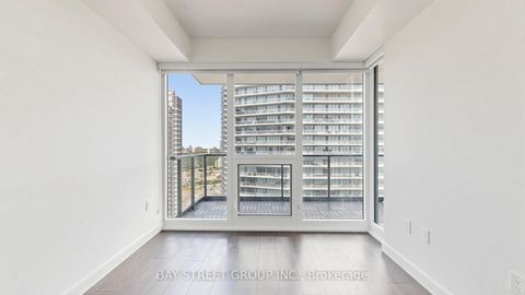 Photo 8 at 2515 - 95 McMahon Drive, Bayview Village, Toronto