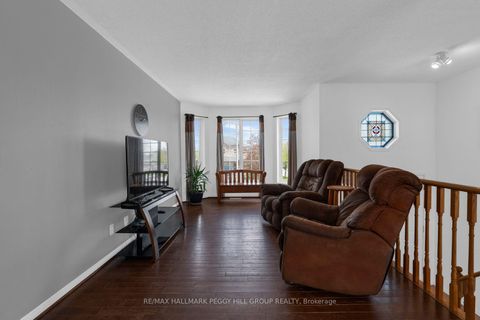 Photo 2 at 42 Kell Place, Bayshore, Barrie