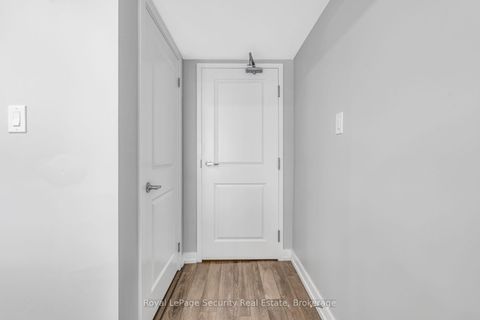 Photo 4 at 61 - 2315 Sheppard Avenue W, Pelmo Park W5, Toronto