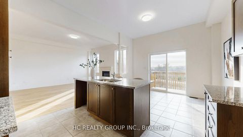 Photo 15 at 156 Hartney Drive, Rural Richmond Hill, Richmond Hill