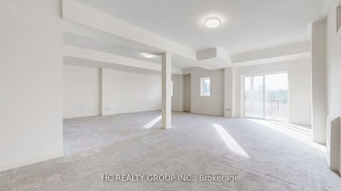 Photo 31 at 156 Hartney Drive, Rural Richmond Hill, Richmond Hill