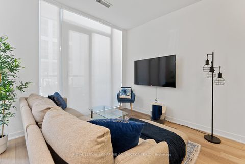 Photo 2 at 103 - 60 Princess Street, Waterfront Communities C8, Toronto