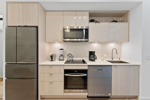 Photo 9 at 103 - 60 Princess Street, Waterfront Communities C8, Toronto