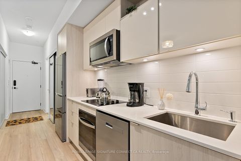Photo 10 at 103 - 60 Princess Street, Waterfront Communities C8, Toronto