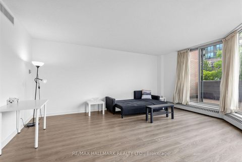 Photo 6 at 102 - 3 Duplex Avenue, Newtonbrook West, Toronto