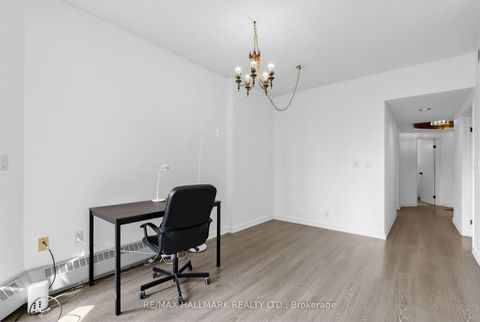 Photo 10 at 102 - 3 Duplex Avenue, Newtonbrook West, Toronto