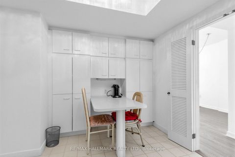 Photo 15 at 102 - 3 Duplex Avenue, Newtonbrook West, Toronto