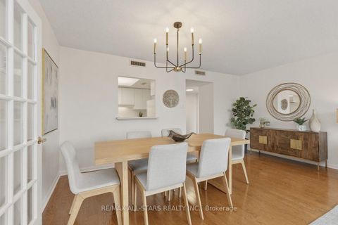 Photo 8 at 418 - 255 The Donway W, Don Mills, Toronto