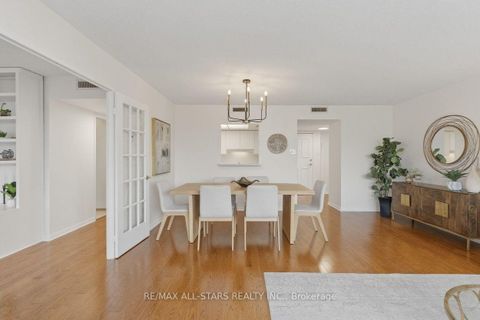 Photo 11 at 418 - 255 The Donway W, Don Mills, Toronto