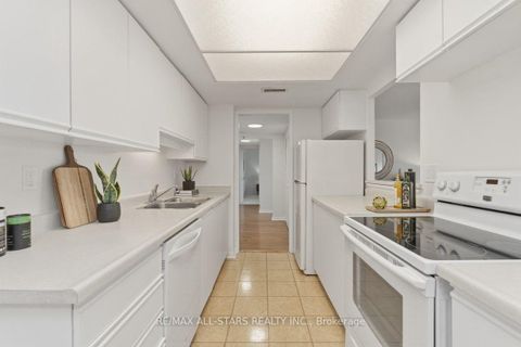 Photo 23 at 418 - 255 The Donway W, Don Mills, Toronto