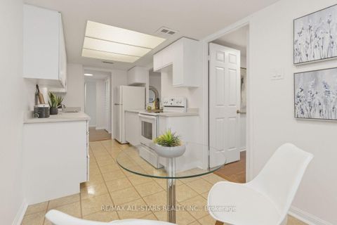 Photo 24 at 418 - 255 The Donway W, Don Mills, Toronto
