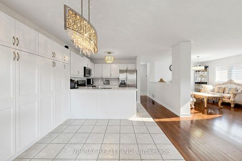 Photo 11 at 77 Amberview Drive, Keswick South, Georgina