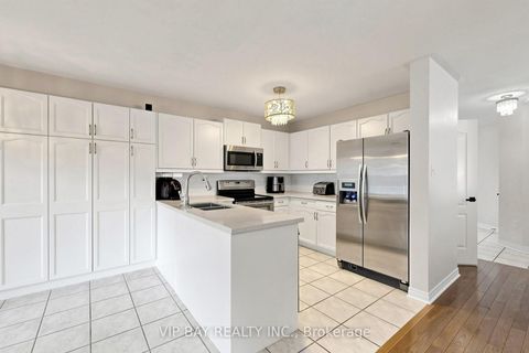 Photo 13 at 77 Amberview Drive, Keswick South, Georgina
