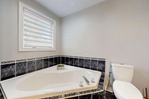 Photo 23 at 77 Amberview Drive, Keswick South, Georgina