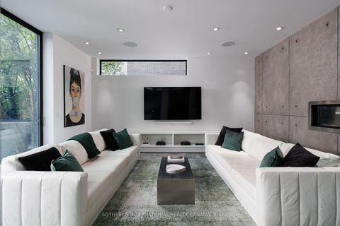 Photo 14 at 5 Hartfield Road, Humber Valley, Toronto