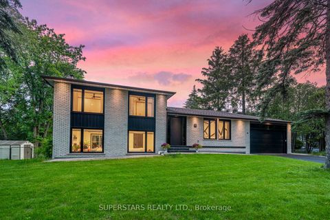 Photo 2 at 56 Cynthia Crescent, Oak Ridges, Richmond Hill