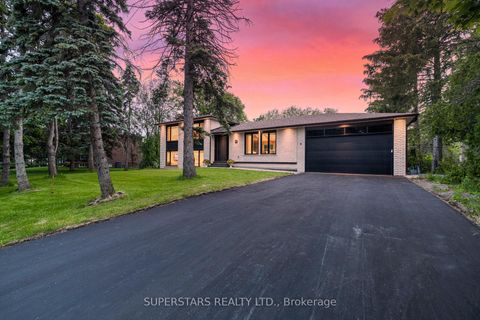 Photo 3 at 56 Cynthia Crescent, Oak Ridges, Richmond Hill