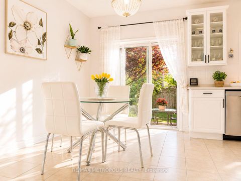 Photo 11 at 58 Lady Loretta Lane, Patterson, Vaughan
