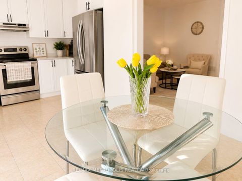 Photo 12 at 58 Lady Loretta Lane, Patterson, Vaughan