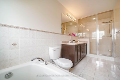 Photo 21 at 58 Lady Loretta Lane, Patterson, Vaughan