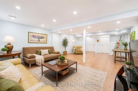 Photo 30 at 58 Lady Loretta Lane, Patterson, Vaughan