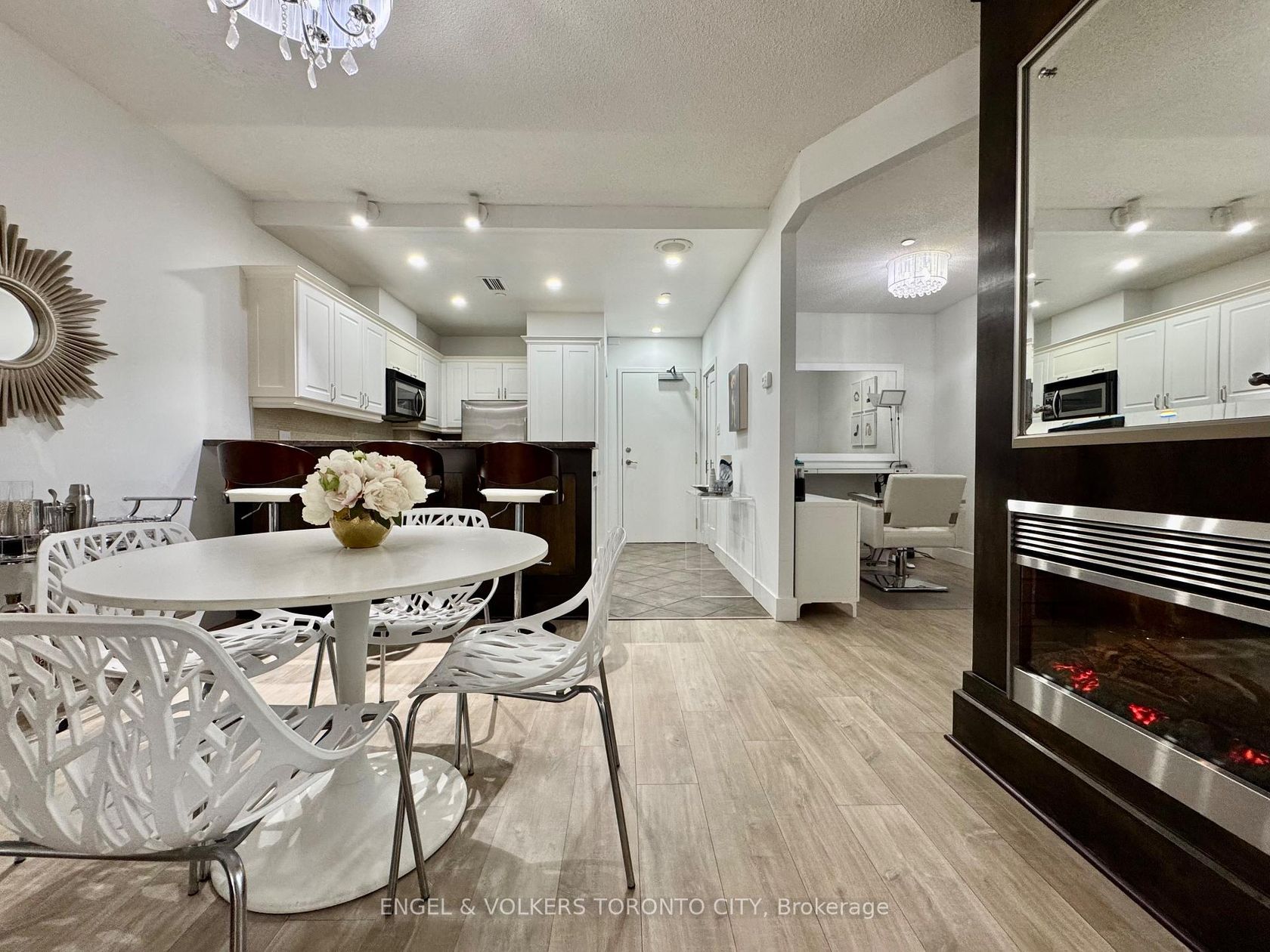 706 - 393 King Street W, Waterfront Communities C1, Toronto 