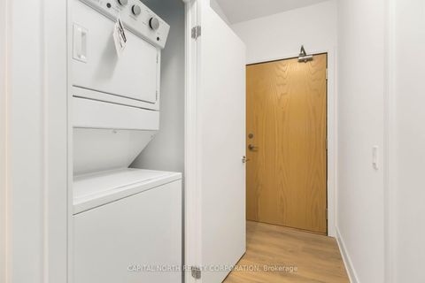 Photo 2 at 527 - 1350 Ellesmere Road, Bendale, Toronto